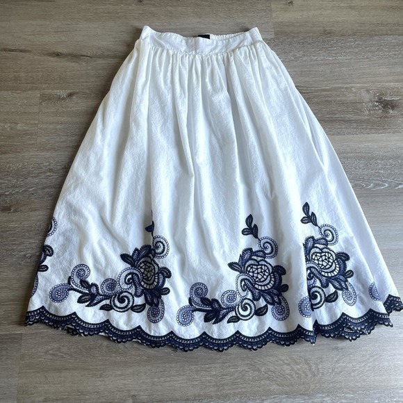 Forgotten Grace Dresses & Skirts - Forgotten Grace White Skirt M Navy Embroidered Scalloped Full Boho Midi